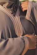 Bayan abaya dusk